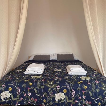 Sentymenty - Apartamenty W Kamienicy Na Mickiewicza Торунь Екстер'єр фото